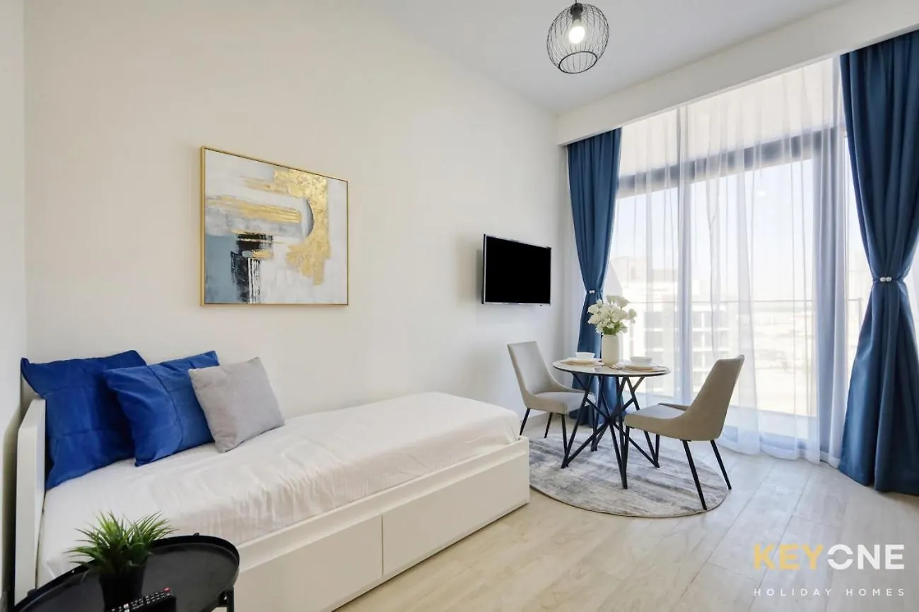 Elegant Living At Azizi Riviera Studio 迪拜